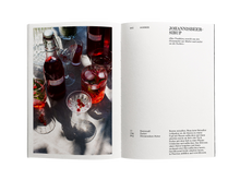 Lade das Bild in den Galerie-Viewer, NANI – Zwei Generationen kochen durchs Jahr
